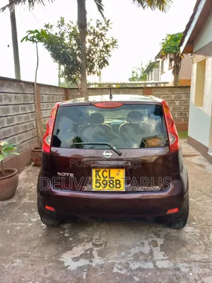 Nissan Note 2010 Maroon