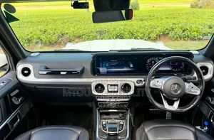 Mercedes-Benz G-Class 2019 White