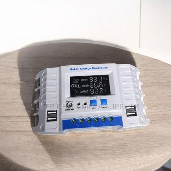 LCD Display Large Screen 12v/24v 20a PWM Solar Controller