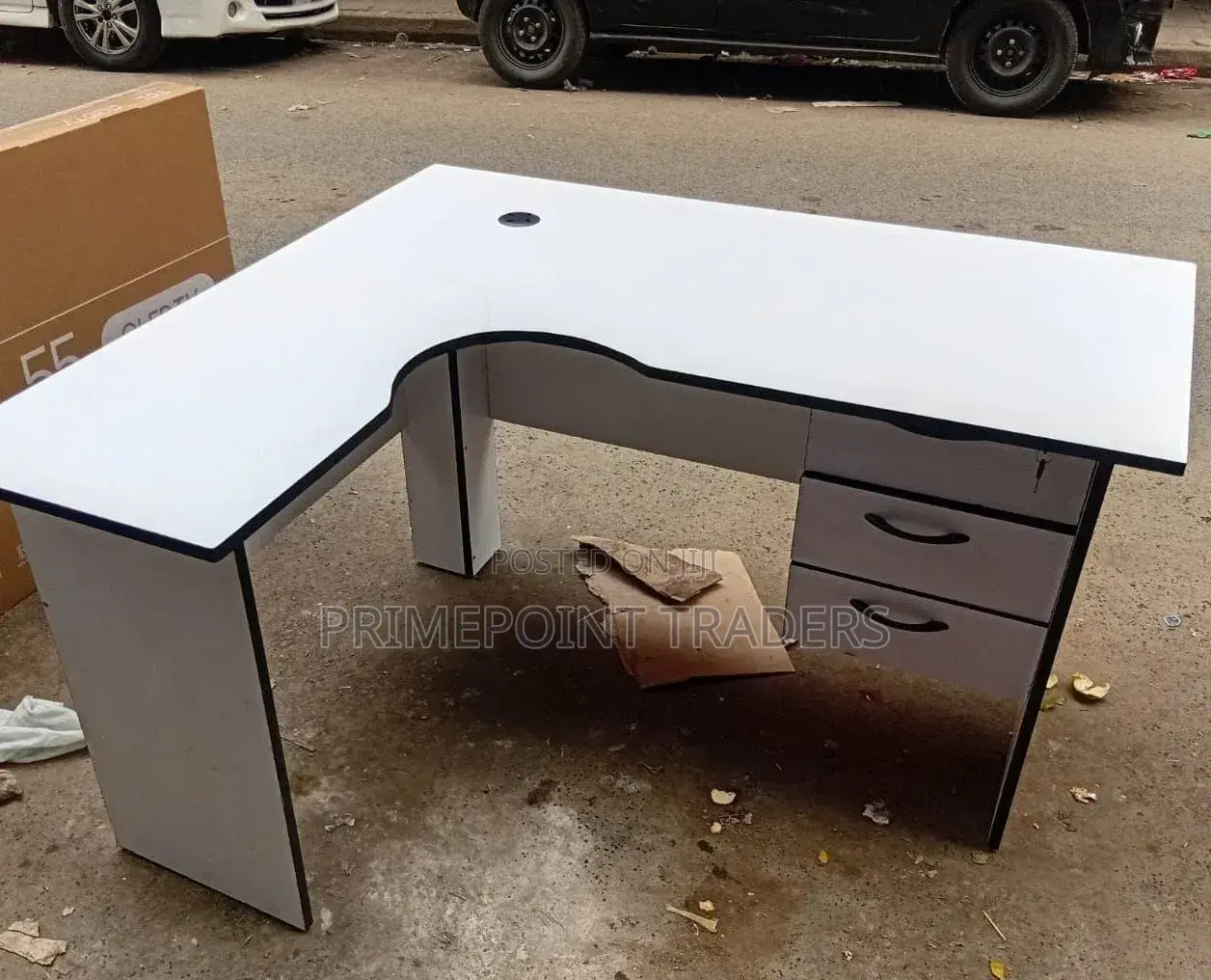 Modern 1.2m Corner Office Desk – L-Shaped Computer Table