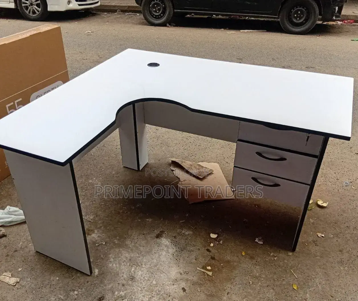 Modern 1.2m Corner Office Desk – L-Shaped Computer Table