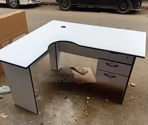 Modern 1.2m Corner Office Desk – L-Shaped Computer Table