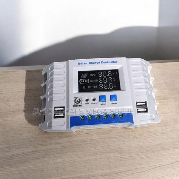 Friendly Interface 12v/24v 20a PWM Solar Charge Controller