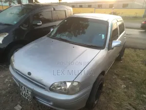 Toyota Starlet 1998 Silver