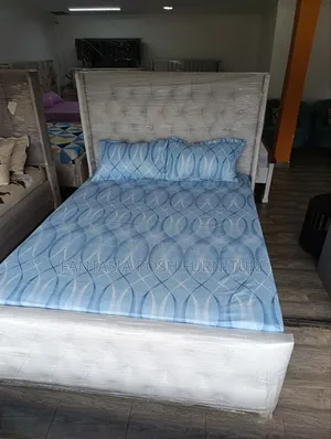 Grey Tufted Bed 4 by 6