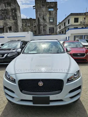 Jaguar F-Pace 2018 White