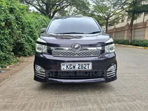 Toyota Voxy X L Edition 2WD 8-Seater 2013 Purple