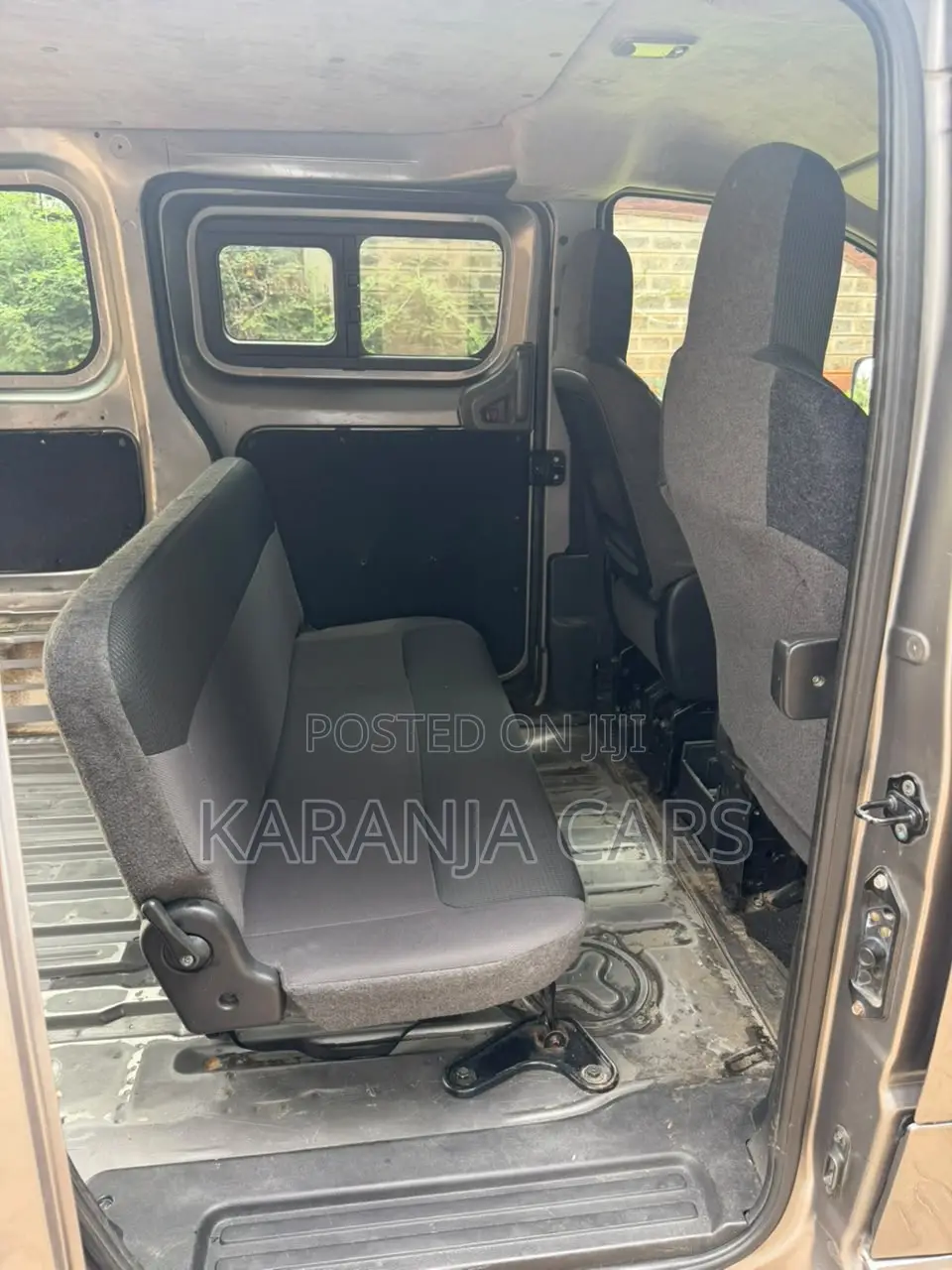 Nissan NV200 2012