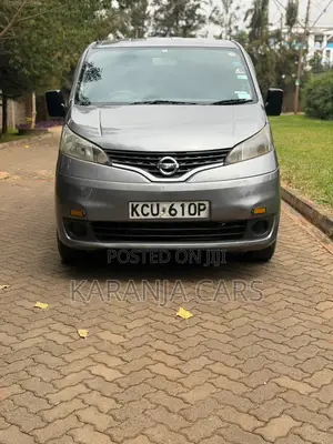 Nissan NV200 2012