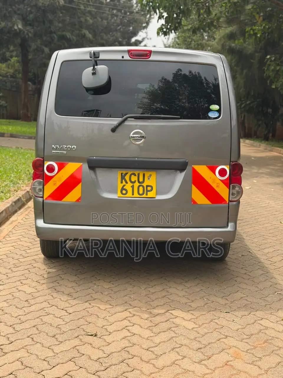 Nissan NV200 2012