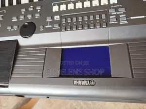 Yamaha PSR 670