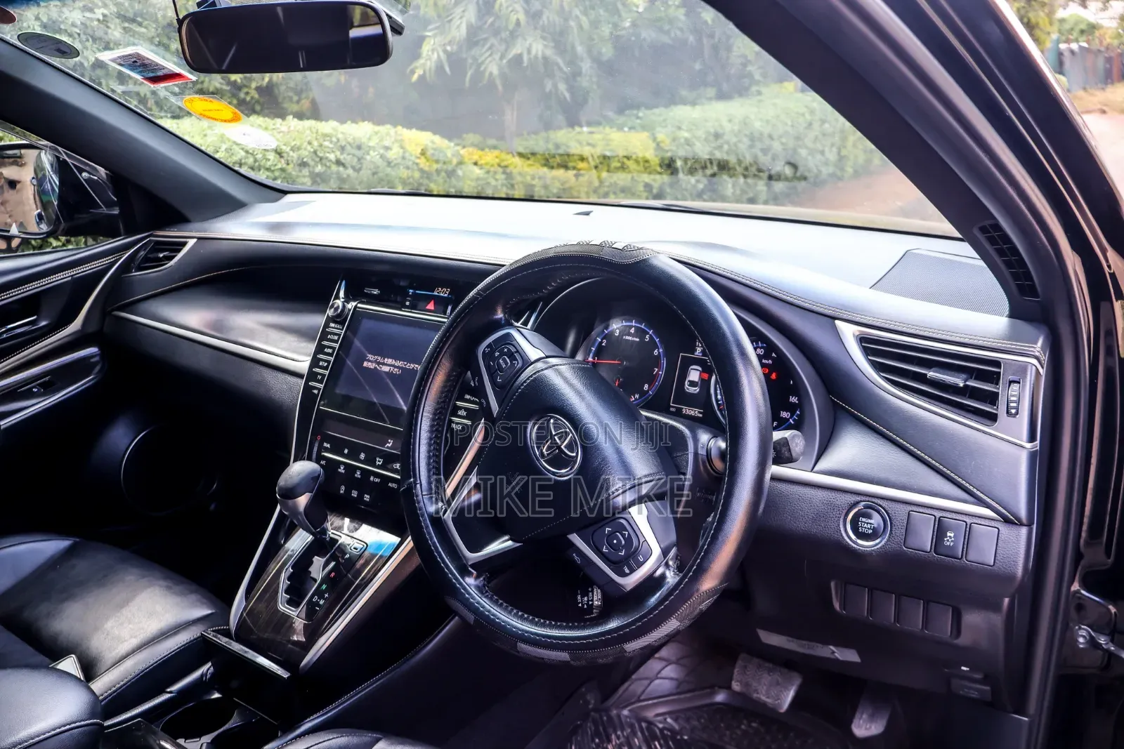 Toyota Harrier 2.0 2017 Black