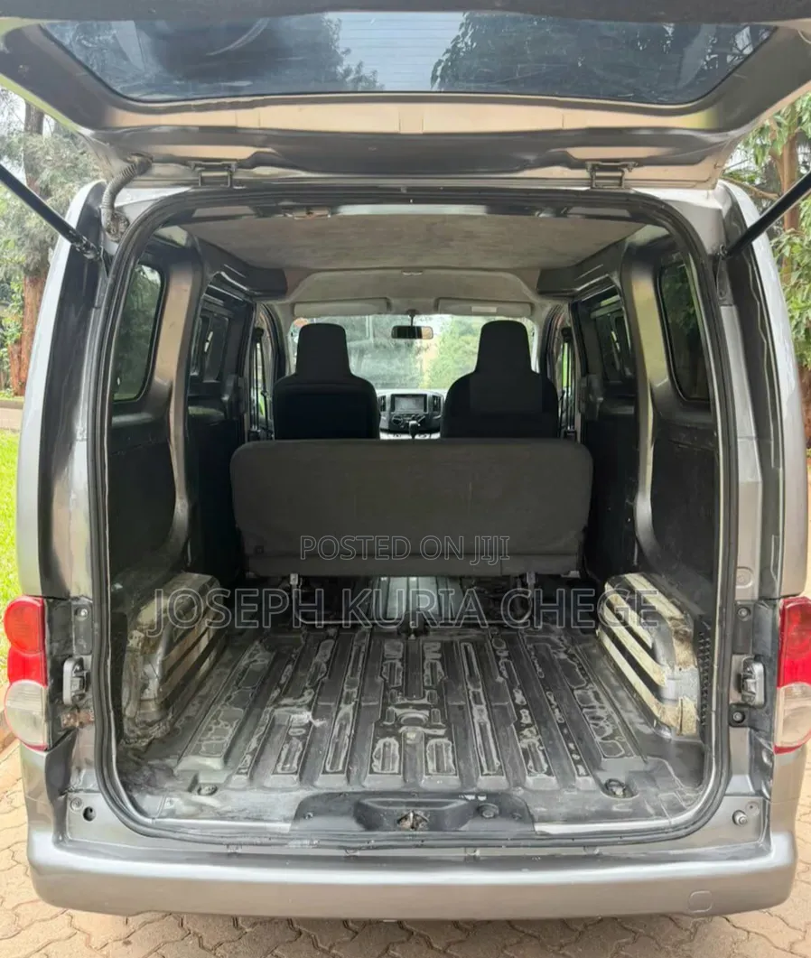 Nissan NV200 2012 Grey