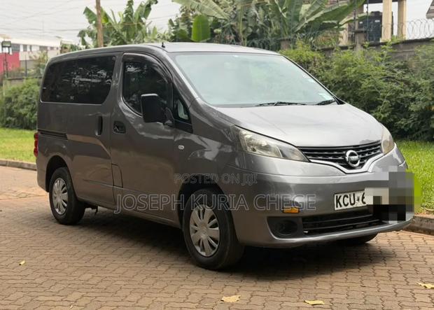Nissan NV200 2012 Grey - thumbnail 2