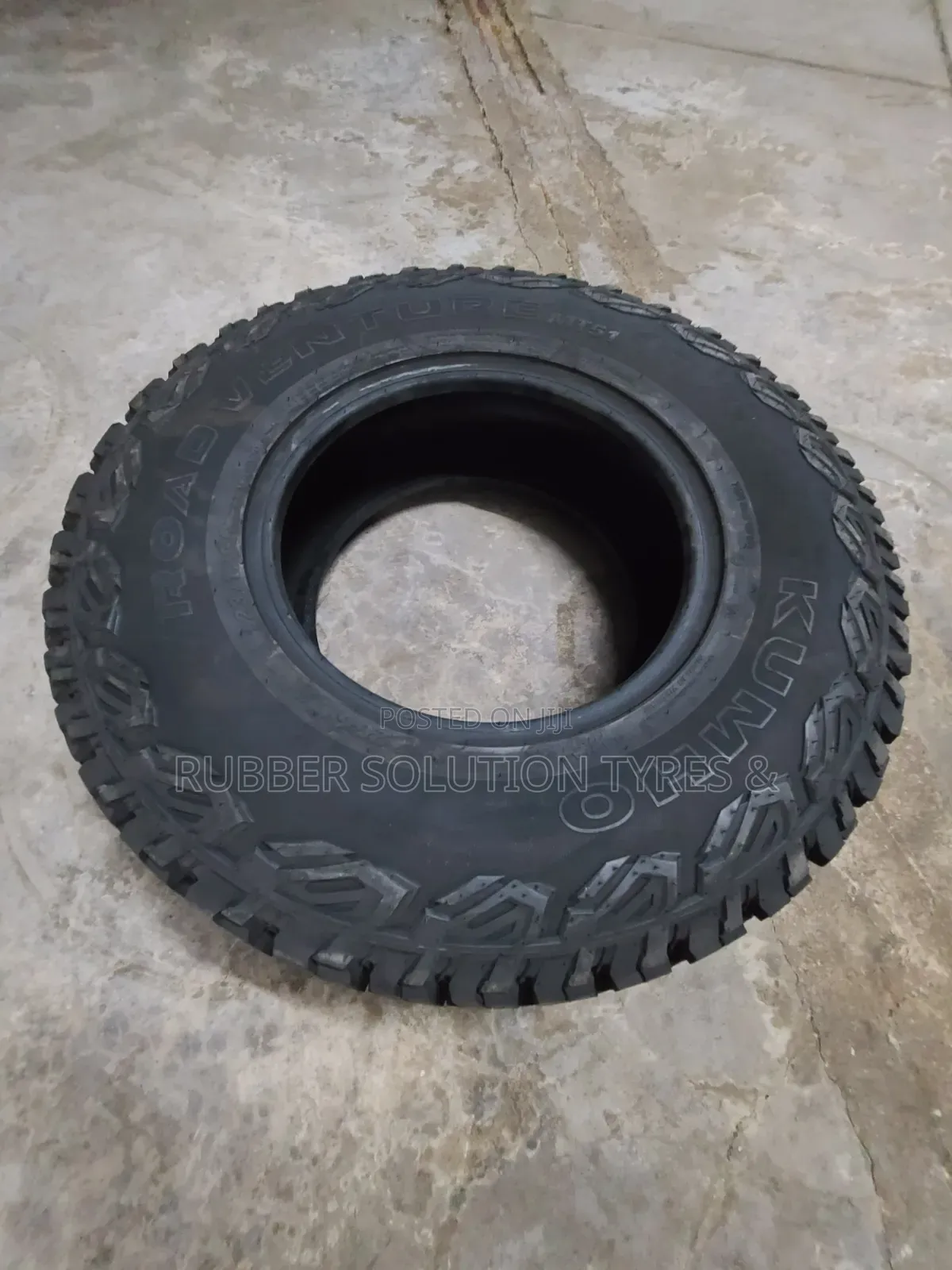 265 /75 R16 Kumho Tyres Road Venture M/T51