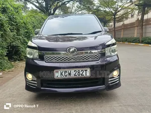 Toyota Voxy 2012 Burgundy