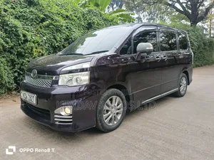 Toyota Voxy 2012 Burgundy