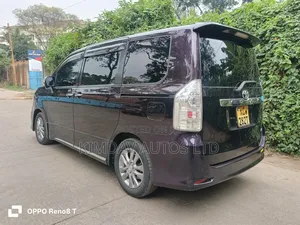 Toyota Voxy 2012 Burgundy