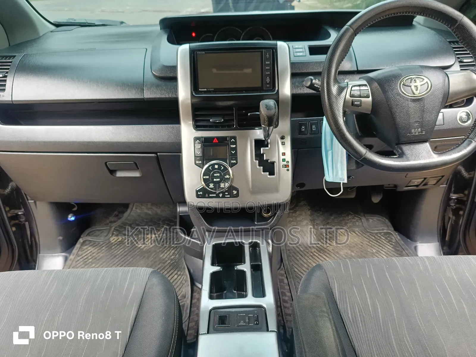 Toyota Voxy 2012 Burgundy