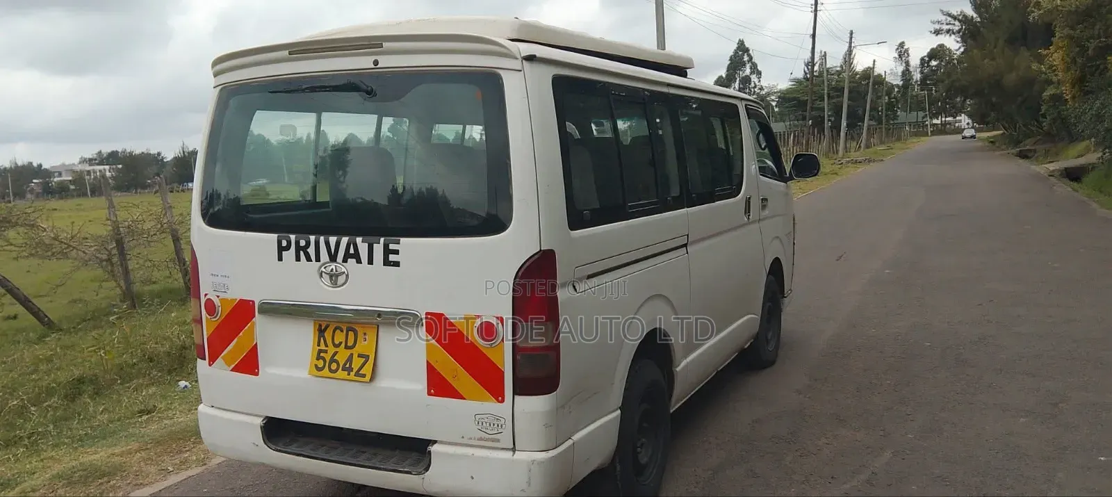 Toyota HiAce 2009 White