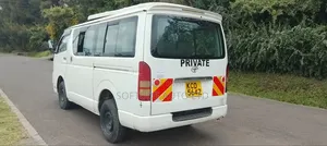 Toyota HiAce 2009 White
