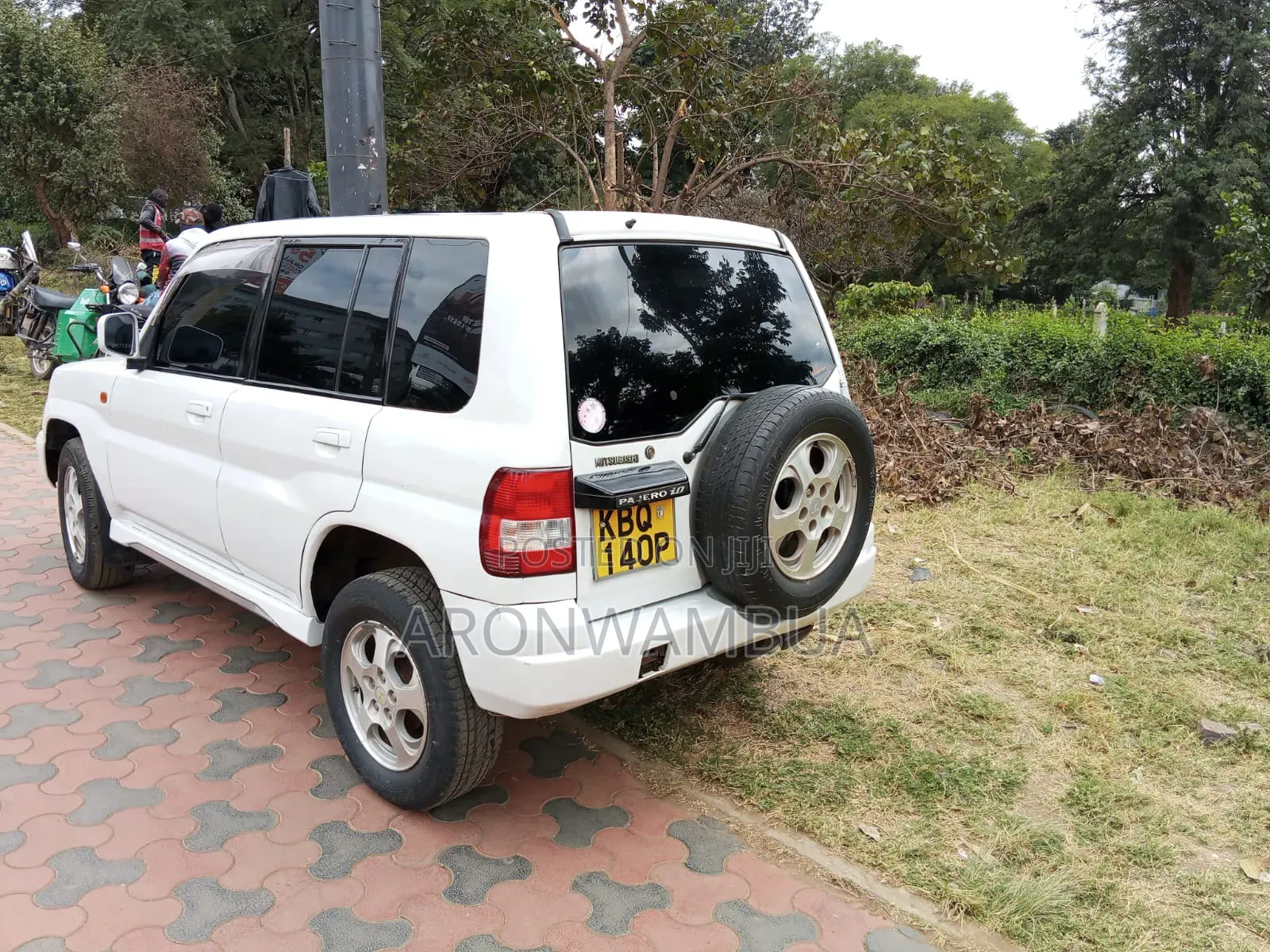 Mitsubishi Pajero 2005 White