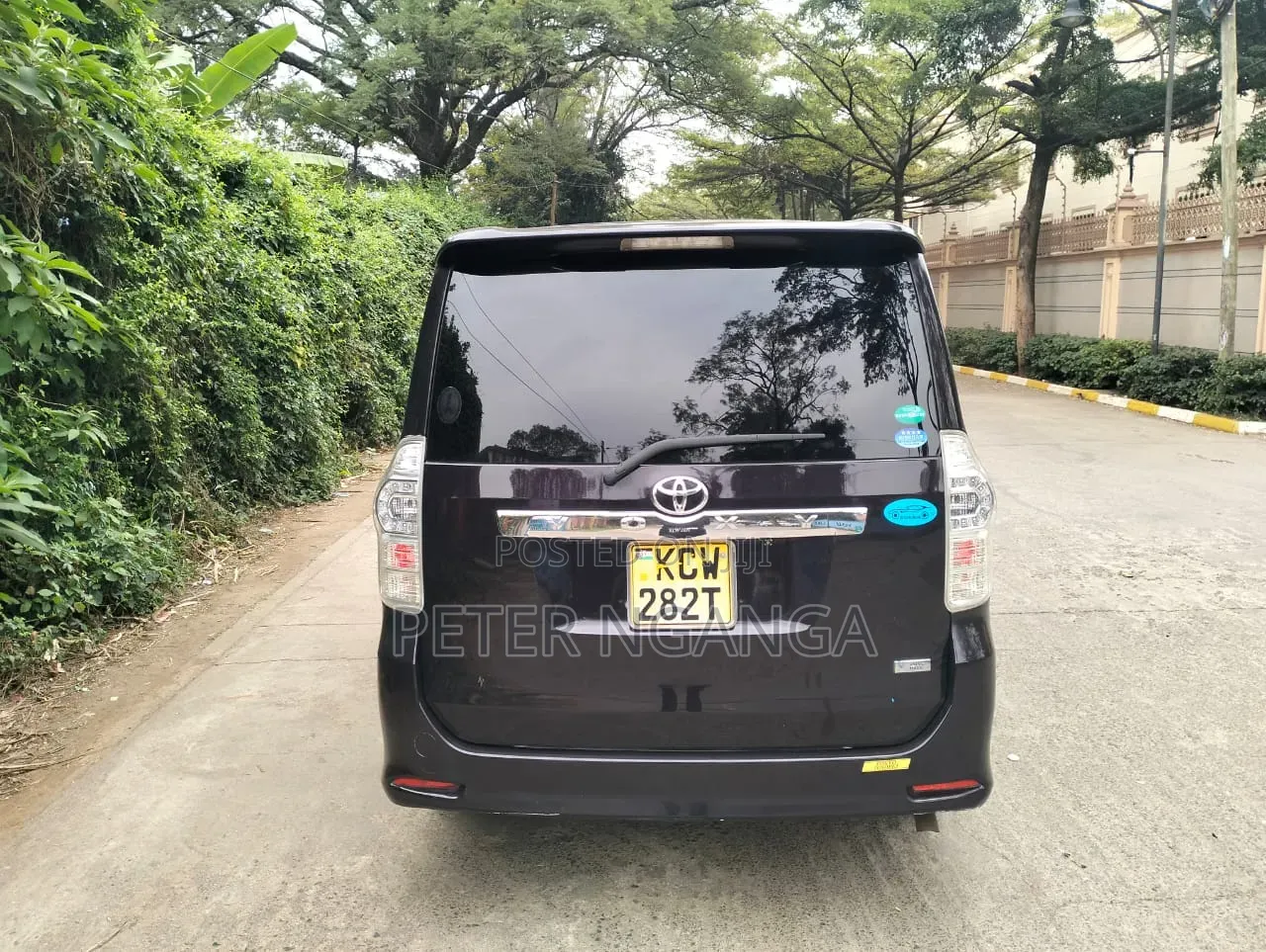 Toyota Voxy 2012 Purple