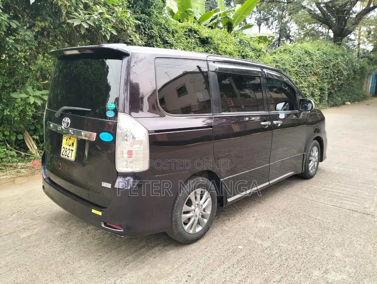 Toyota Voxy 2012 Purple