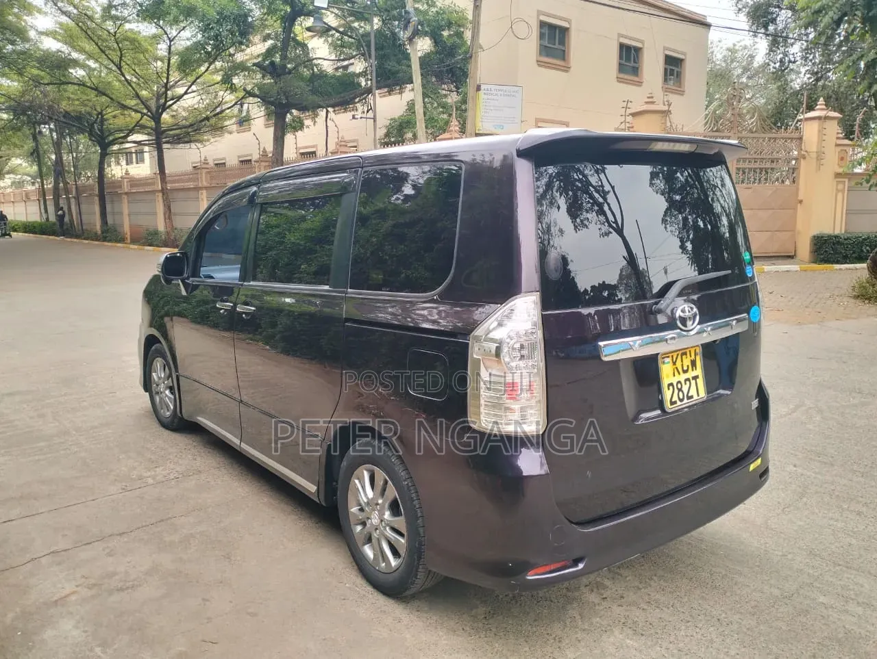 Toyota Voxy 2012 Purple