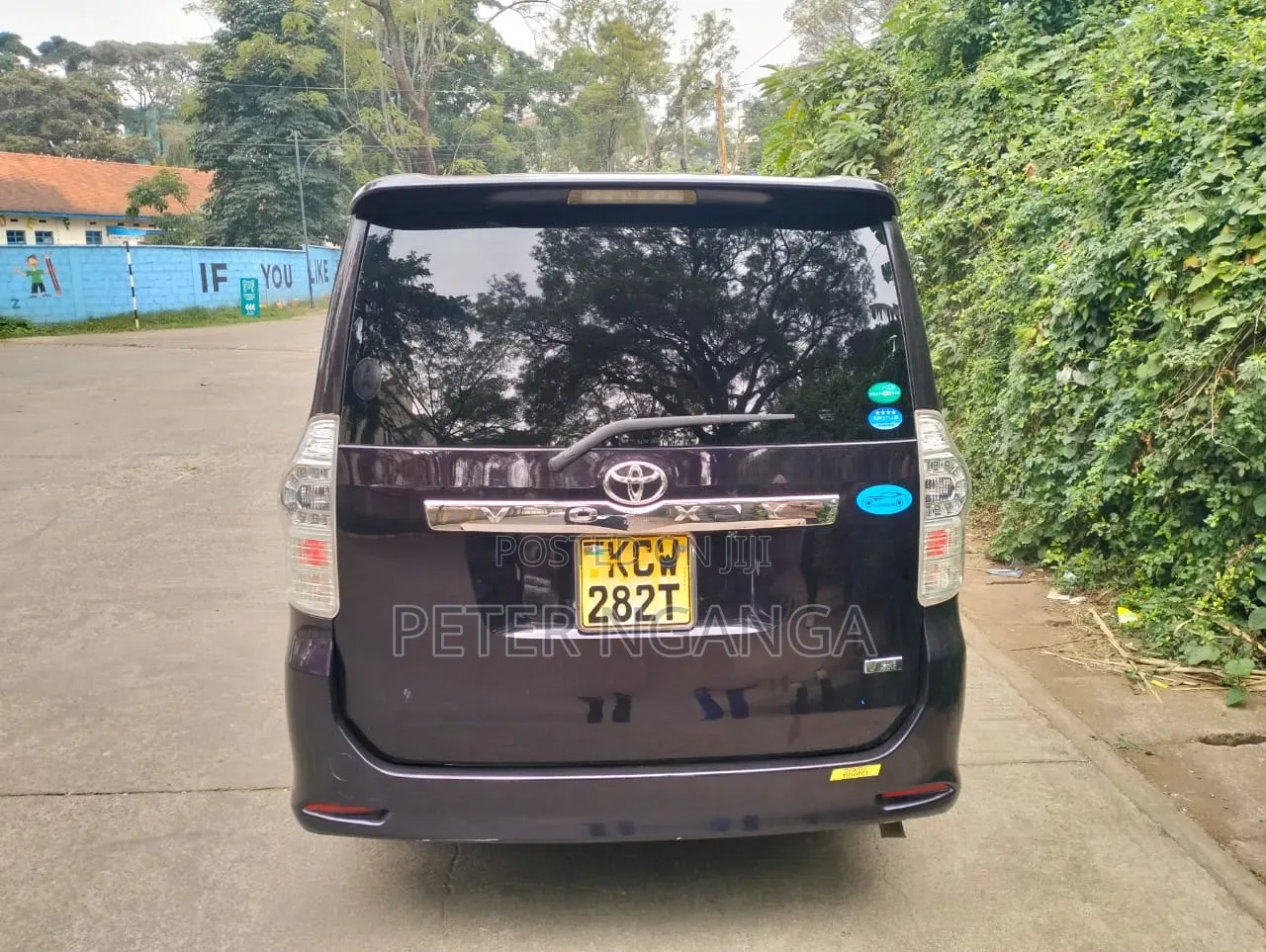 Toyota Voxy 2012 Purple