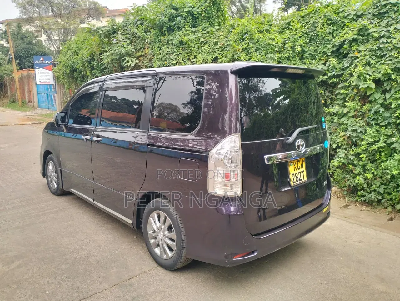Toyota Voxy 2012 Purple
