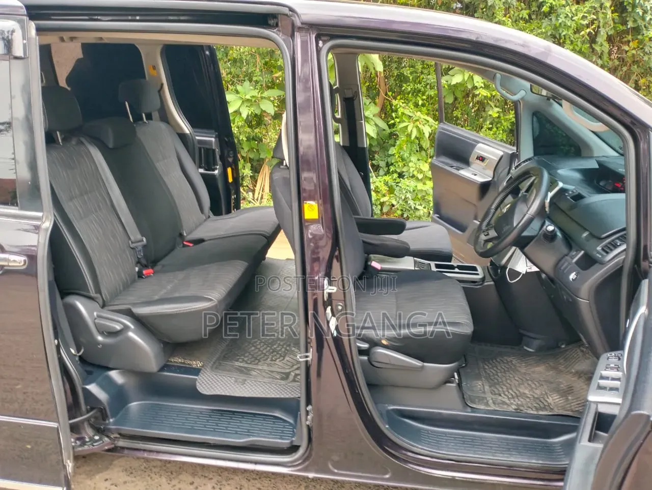 Toyota Voxy 2012 Purple