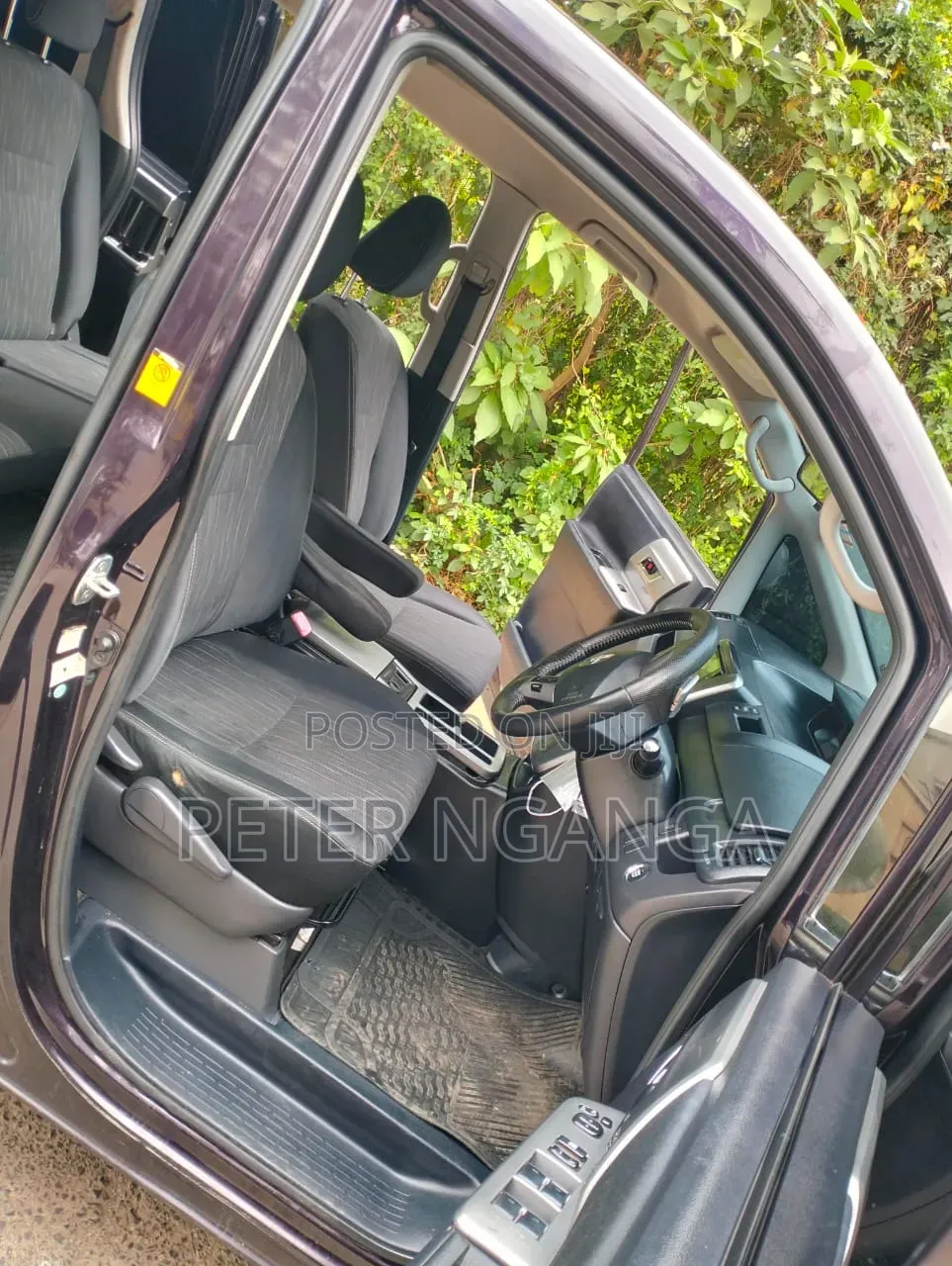 Toyota Voxy 2012 Purple