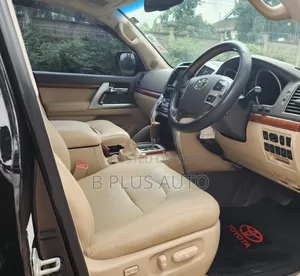 Toyota Land Cruiser 2013 Black