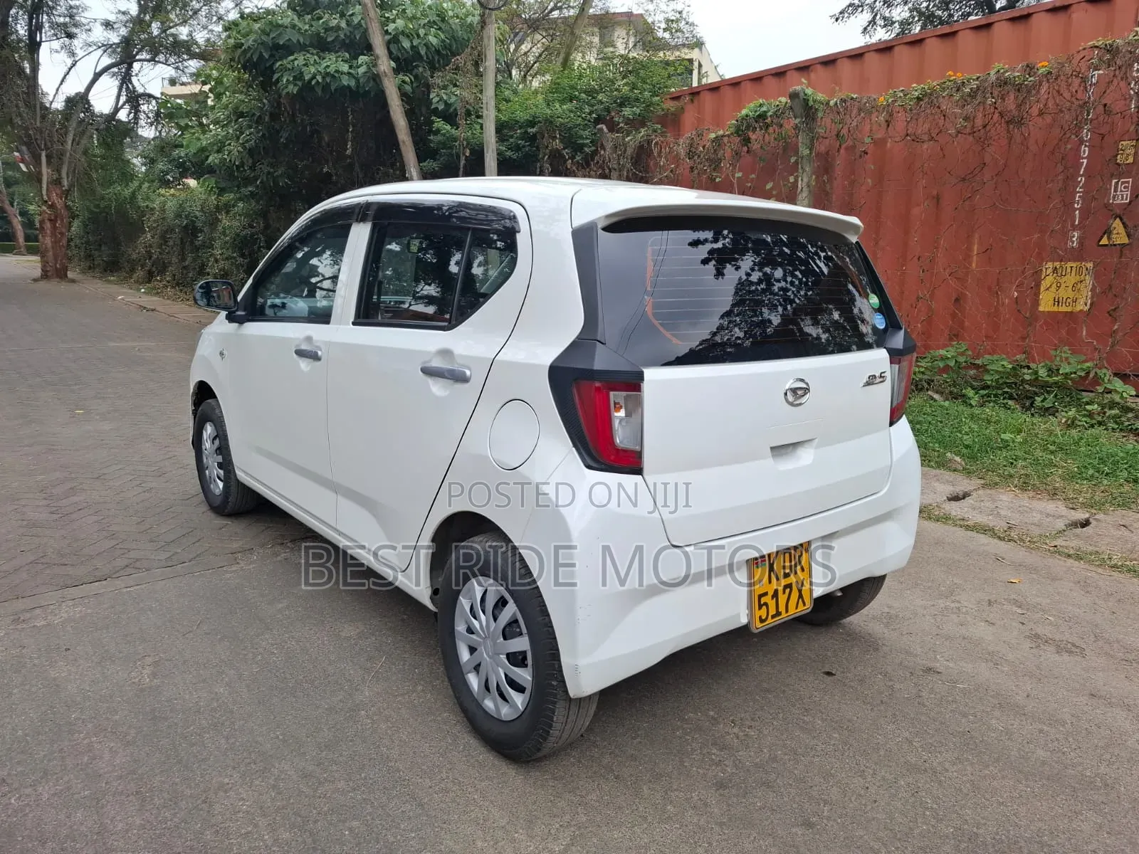 Daihatsu Mira 2017 White
