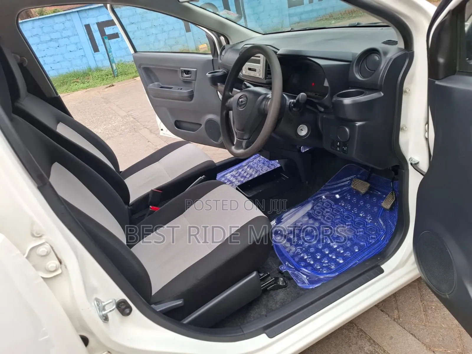 Daihatsu Mira 2017 White