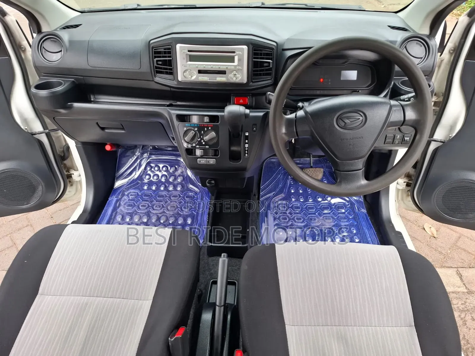 Daihatsu Mira 2017 White
