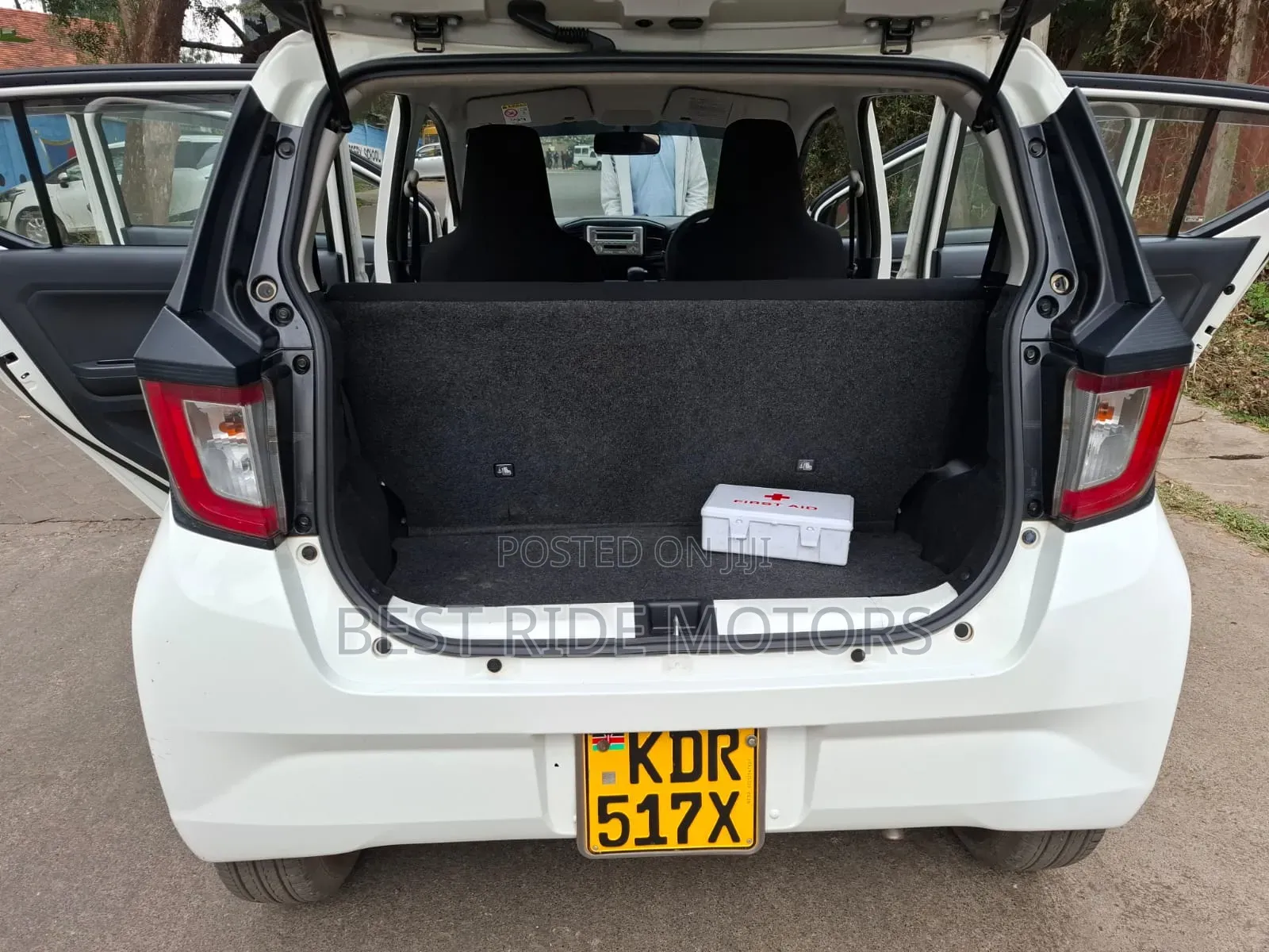 Daihatsu Mira 2017 White