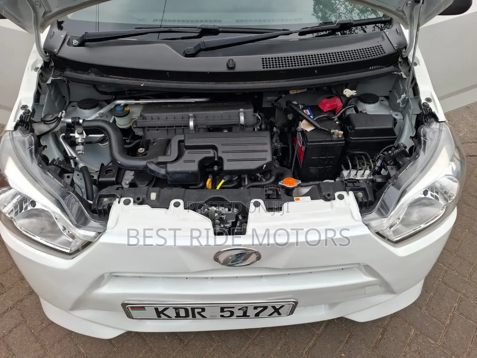 Daihatsu Mira 2017 White