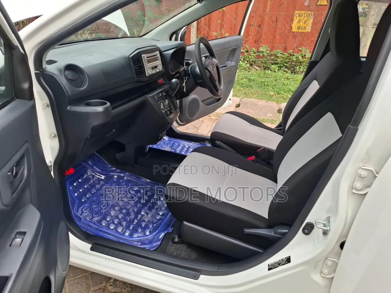 Daihatsu Mira 2017 White