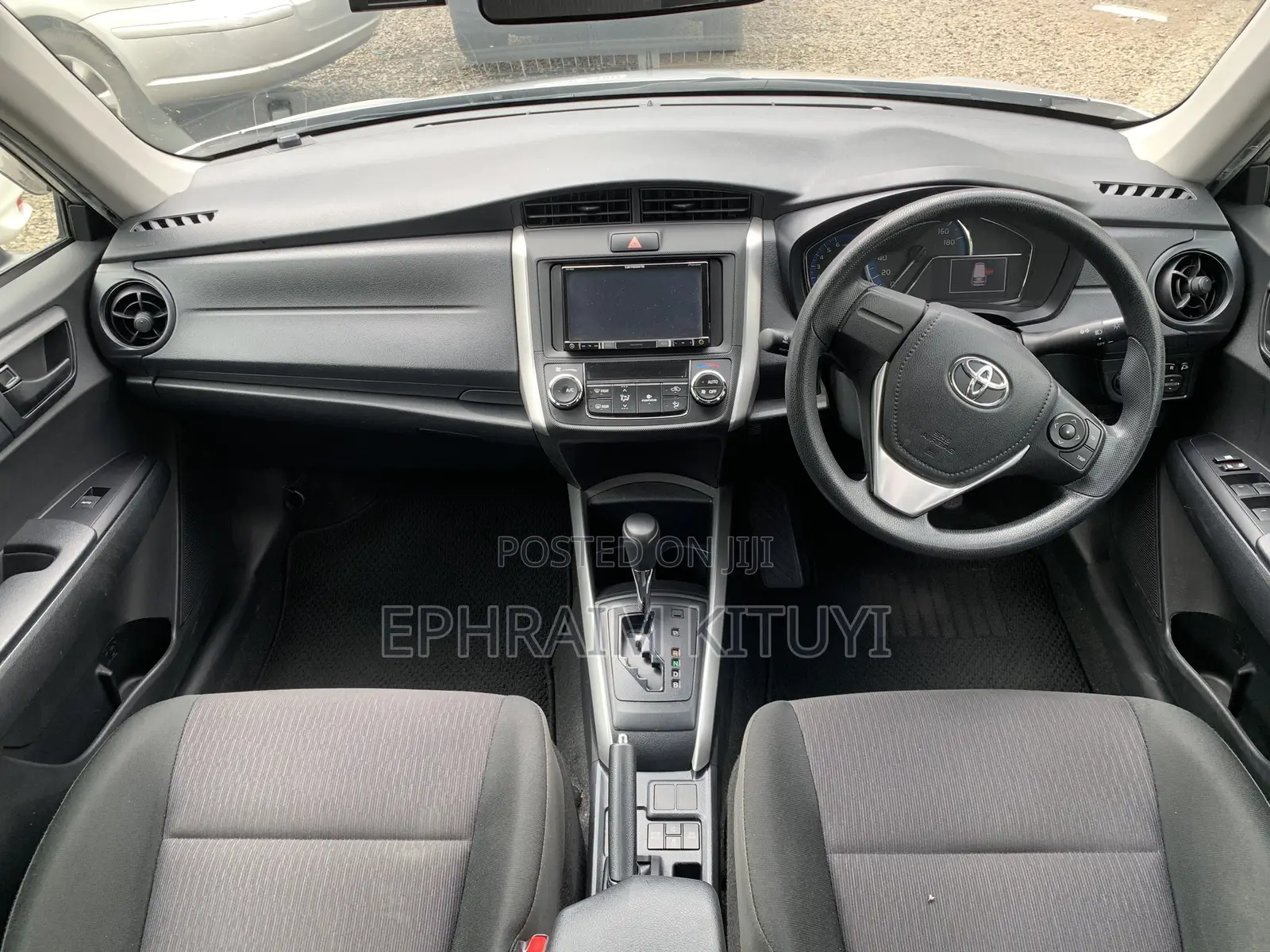 Toyota Corolla Fielder 2018 Silver
