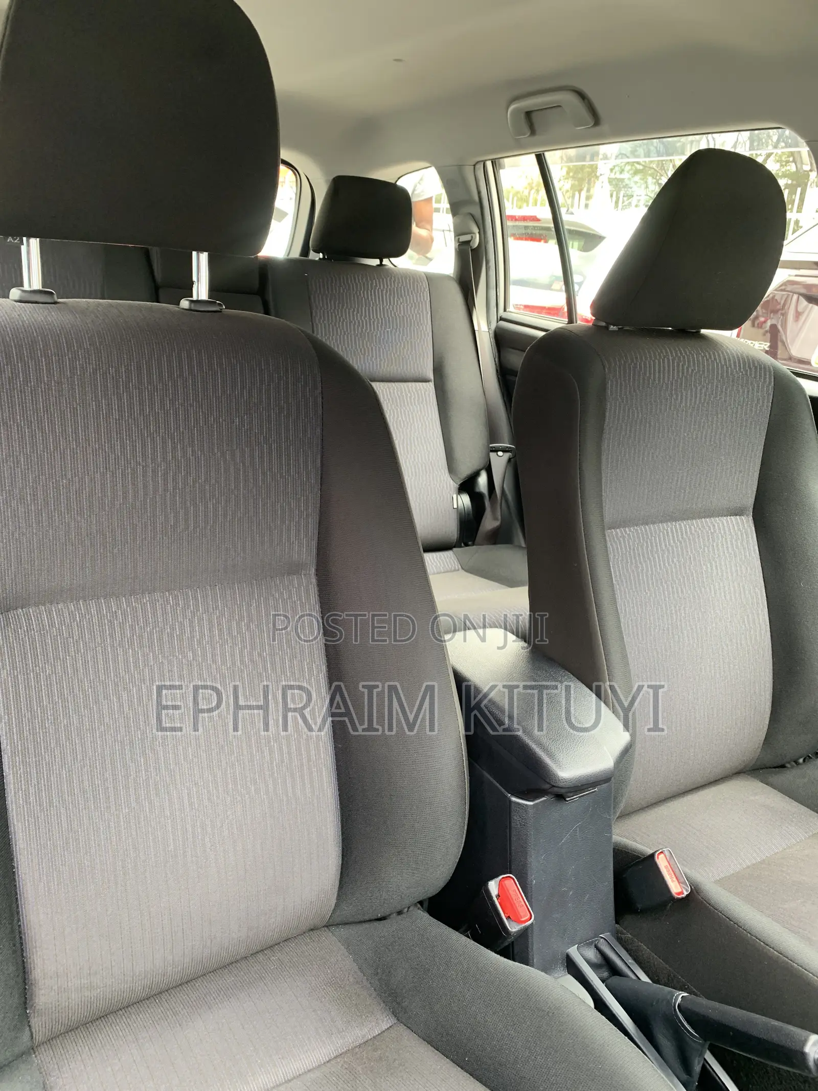 Toyota Corolla Fielder 2018 Silver
