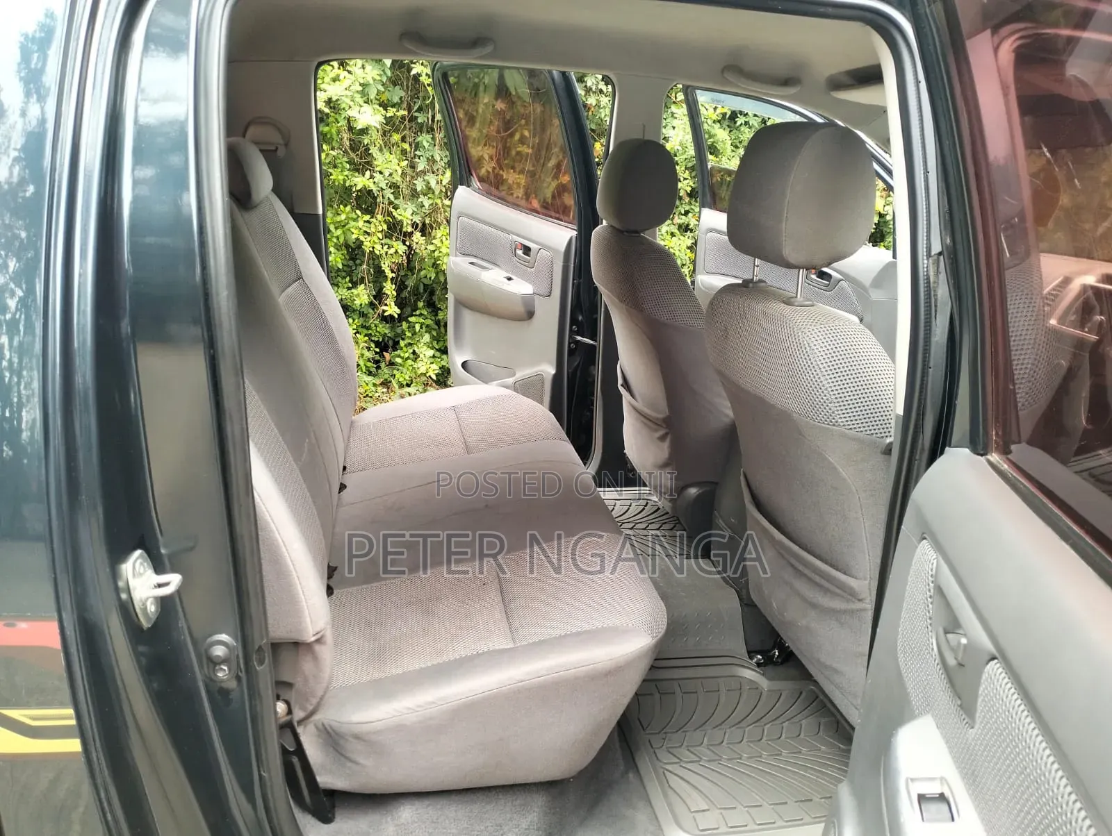 Toyota Hilux 2013 Blue