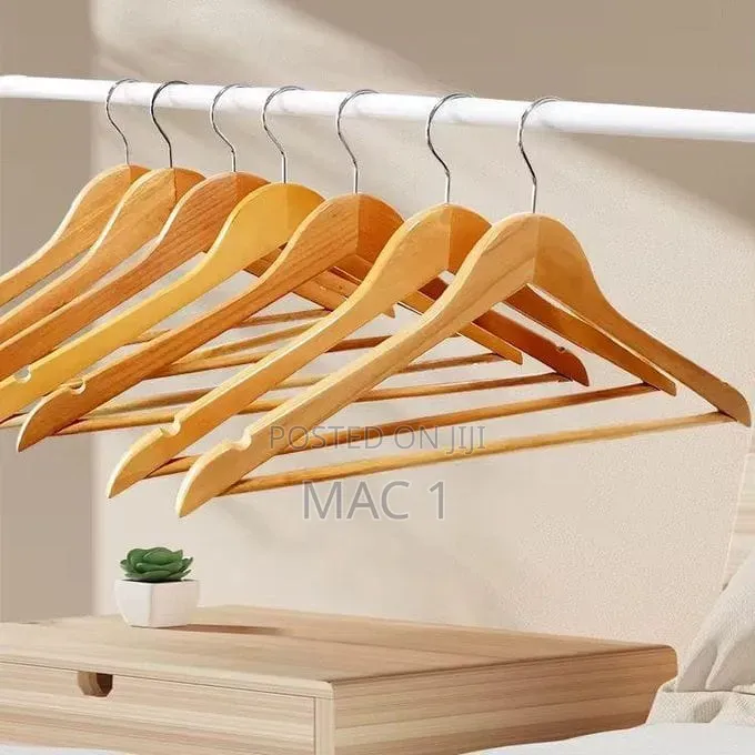 10pcs Heavy Duty Wooden Hangers