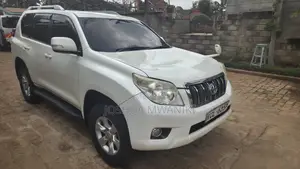 Toyota Land Cruiser Prado 2.7 i 2010 Pearl