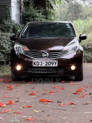 Nissan Note 2015 Maroon