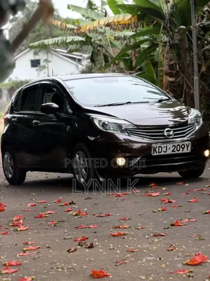 Nissan Note 2015 Maroon