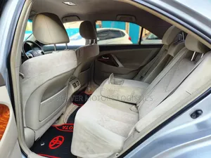 Toyota Camry 2011 Silver