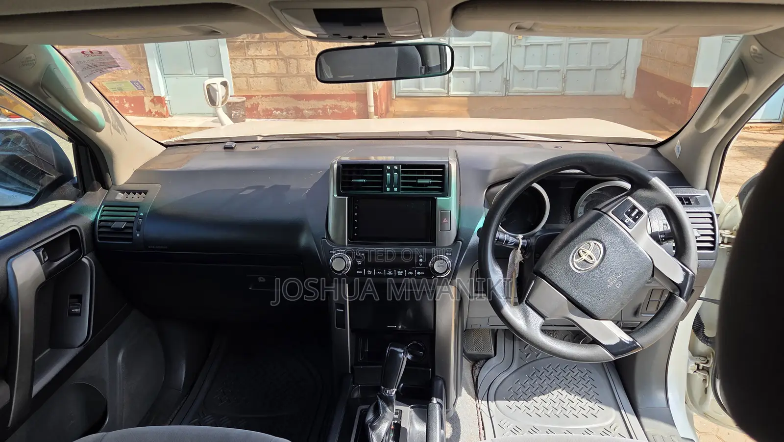Toyota Land Cruiser Prado 2.7 i 2010 Pearl