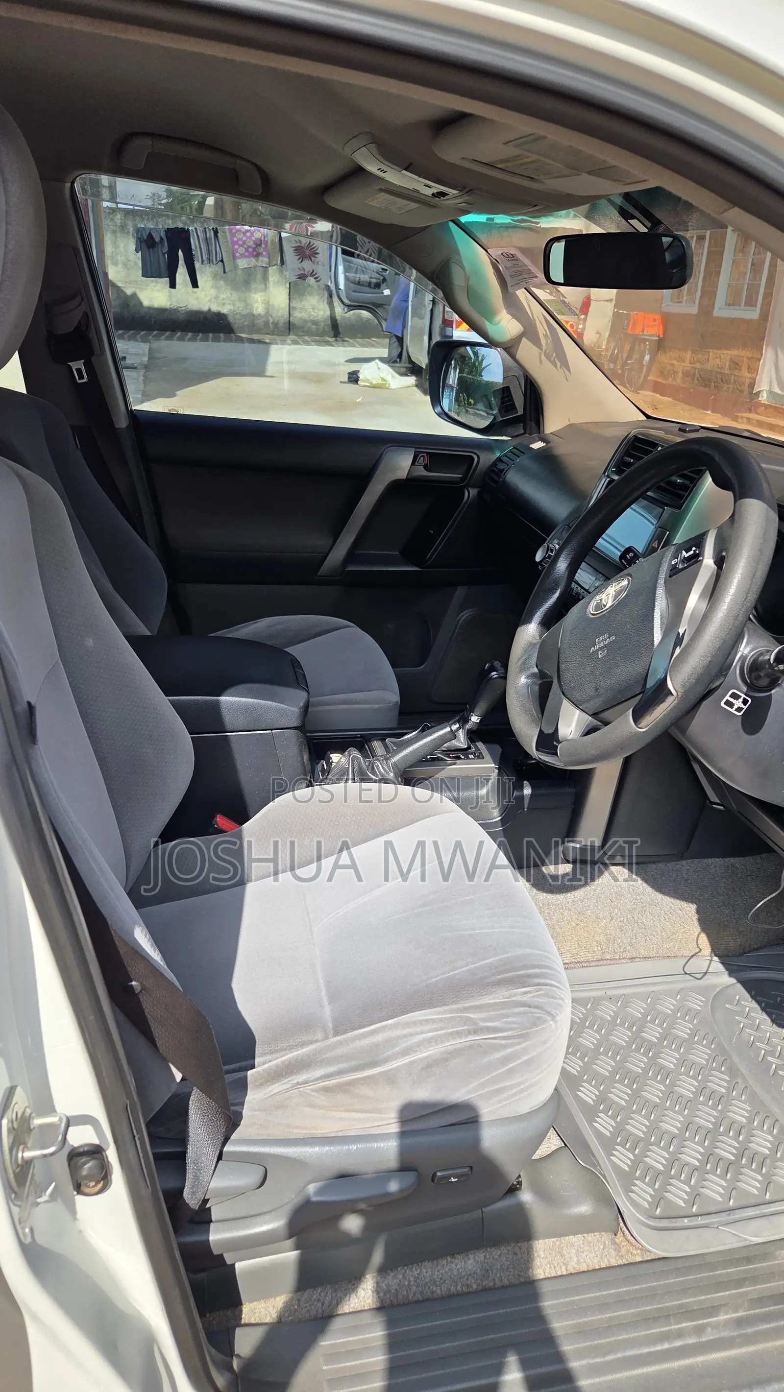 Toyota Land Cruiser Prado 2.7 i 2010 Pearl